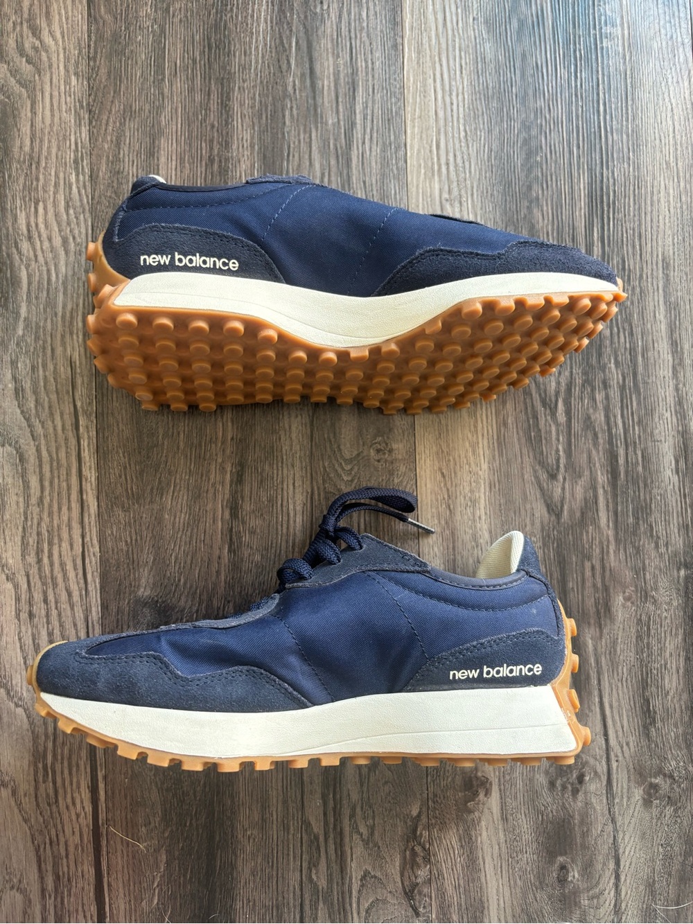 New Balance 327 - Picture 4 of 7
